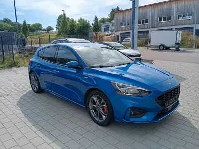 Gebraucht Ford Focus ST-Line X 125 PS (91 kW) 2021 Blau Limousine