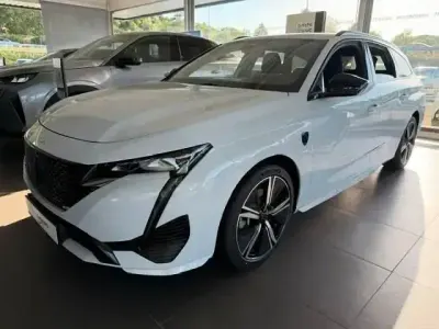 Gebraucht Peugeot 308 SW GT 131 PS (96 kW) 2025 Weiß Kombi