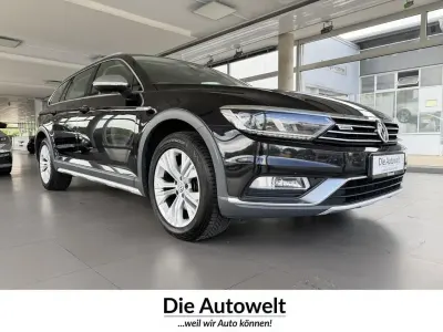 Gebraucht VW Passat Alltrack 190 PS (139 kW) 2018 Deep black perleffekt Kombi