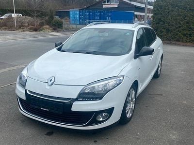 Gebraucht Renault Mégane 130 PS (95 kW) 2012 Weiß Limousine
