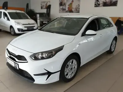 Neu Kia Ceed Vision 99 PS (72 kW) 2025 Weiß Kleinwagen