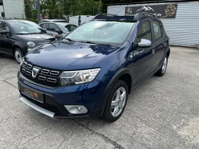 Gebraucht Dacia Sandero Celebration 90 PS (66 kW) 2017 Blau SUV