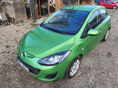 Second-hand Mazda 2 Center-Line 102 CP (75 kW) 2012 Verde Hatchback