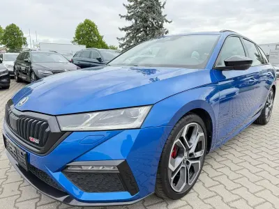 Używany Skoda Octavia RS 200 KM (147 kW) 2023 Niebieski Sedan/Limuzyna