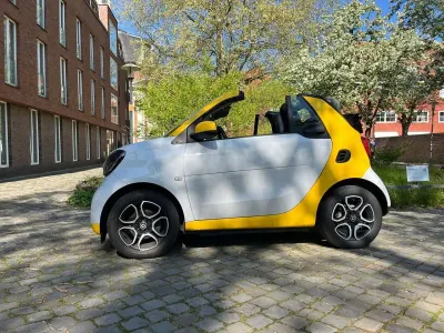 Begagnad Smart ForTwo Cabrio Passion 71 HK (52 kW) 2019 Vit Cab