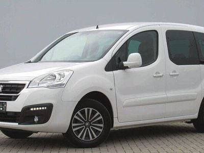 Gebraucht Peugeot Partner Tepee Active 120 PS (88 kW) 2018 Weiss / schneeweiss / uni Van / Kleinbus