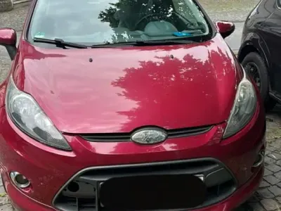 Gebraucht Ford Fiesta 82 PS (60 kW) 2009 Rot Kleinwagen