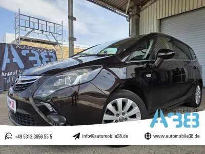 Gebraucht Opel Zafira Innovation 136 PS (100 kW) 2015 Braun Van / Kleinbus