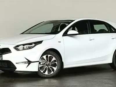Neu Kia Ceed 101 PS (74 kW) 2025 Weiss / carraraweiss Kleinwagen