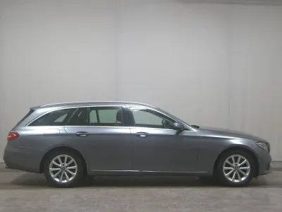 Gebraucht Mercedes E220 Avantgarde 194 PS (142 kW) 2019 Grau Kombi