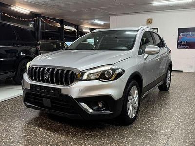 Silber Gebraucht 2017 Suzuki SX4 S-Cross Club SUV | 9.995 € (Etwas zu teuer)