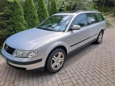 Gebraucht VW Passat 125 PS (91 kW) 1998 Grau Kombi