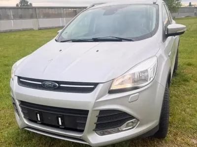 Gebraucht Ford Kuga 150 PS (110 kW) 2016 Silber SUV