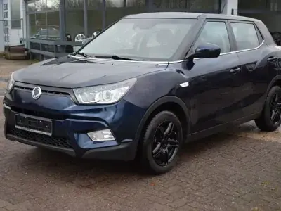 Gebraucht SsangYong Tivoli Quartz 128 PS (94 kW) 2017 Blau SUV