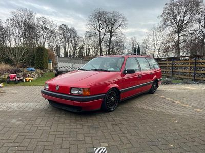 Rot Gebraucht 1992 VW Passat Kombi | 5.000 €