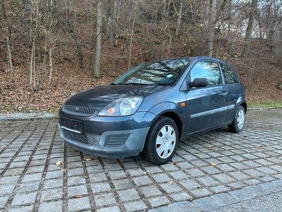 Gebraucht Ford Fiesta Trend 70 PS (51 kW) 2006 Grau Kleinwagen