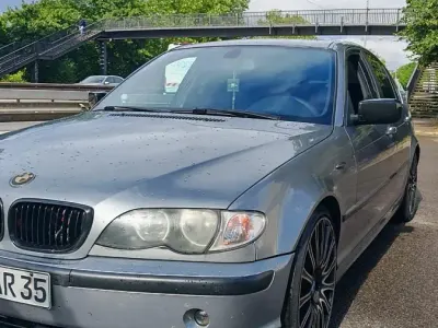 Gebraucht BMW 320 150 PS (110 kW) 2004 Grau Limousine