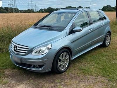 Usata Mercedes B200 140 CV (102 kW) 2006 Andere farben Monovolume