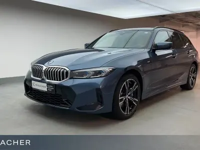 Usata BMW 330e M Sport 292 CV (214 kW) 2025 Blu Berlina