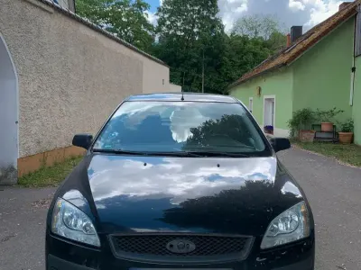Używany Ford Focus 101 KM (74 kW) 2005 Czarny Hatchback