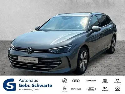 Gebraucht VW Passat Business 150 PS (110 kW) 2025 Grau Kombi
