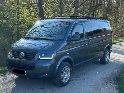 Usata VW Caravelle 131 CV (96 kW) 2006 Argento Furgone