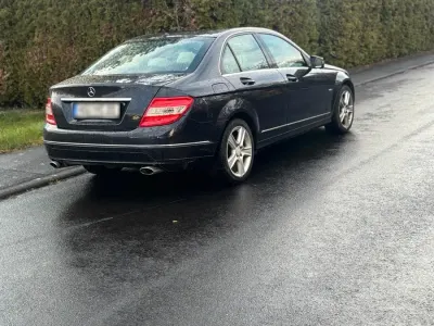 Gebraucht Mercedes C320 Avantgarde 224 PS (164 kW) 2008 Blau Limousine