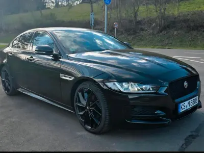 Gebraucht Jaguar XE R-Sport 179 PS (131 kW) 2017 Schwarz Limousine