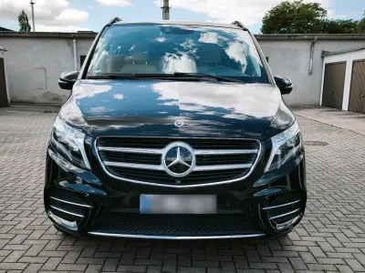 Gebraucht Mercedes E250 AMG 190 PS (139 kW) 2017 Schwarz Van / Kleinbus