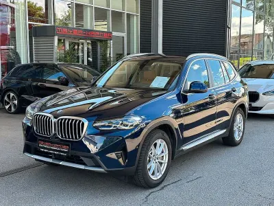 Gebraucht BMW X3 Sport Line 184 PS (135 kW) 2024 Blau SUV