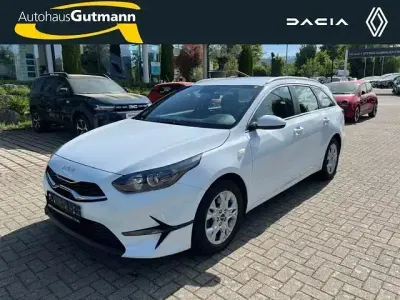 Gebraucht Kia Ceed Sportswagon Vision 160 PS (117 kW) 2024 (wd) cararraweiss Kombi