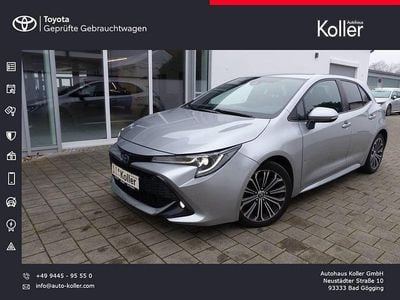Shimmering silber 1l0 Gebraucht 2023 Toyota Corolla Team Limousine | 13.990 €