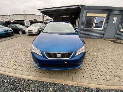 Blau Gebraucht 2015 Seat Leon ST Style Kombi | 5.350 € (Fairer Preis)