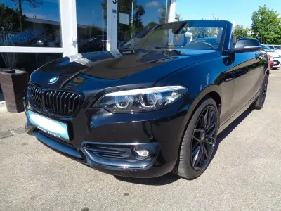 Gebraucht BMW 218 Sport Line 136 PS (100 kW) 2021 Schwarz Cabrio