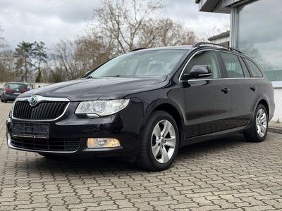 Gebraucht Skoda Superb Ambition 160 PS (117 kW) 2011 Schwarz Kombi