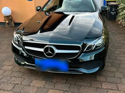 Gebraucht Mercedes E300 245 PS (180 kW) 2018 Grün Coupé