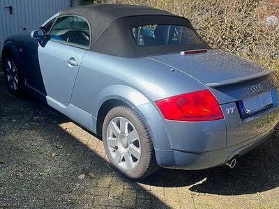 Usata Audi TT Roadster Sport 150 CV (110 kW) 2003 Blu Cabrio
