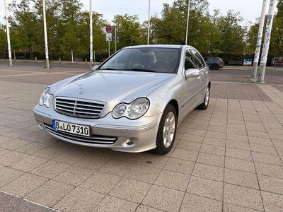 Usata Mercedes C180 Elegance 143 CV (105 kW) 2005 Argento Berlina