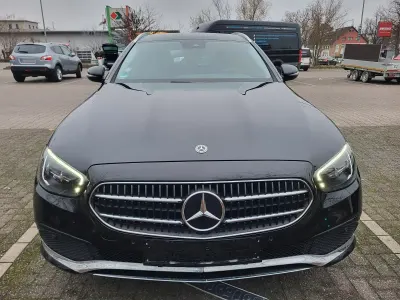 Gebraucht Mercedes E300 194 PS (142 kW) 2020 Schwarz Kombi