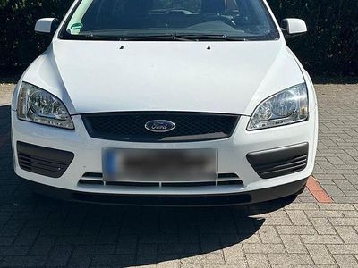 Gebraucht Ford Focus Ambiente 80 PS (58 kW) 2006 Weiß Kombi