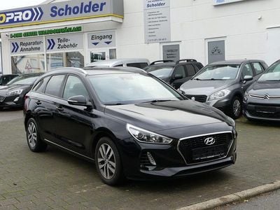 Gebraucht Hyundai i30 120 PS (88 kW) 2017 Schwarz Kombi