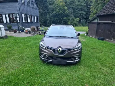 Begagnad Renault Grand Scénic IV LIMITED 140 HK (102 kW) 2019 Brun Minibuss