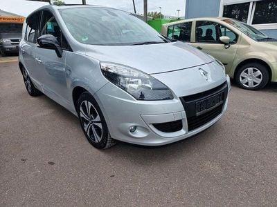 Grau Gebraucht 2011 Renault Scénic III Bose Edition Van / Kleinbus | 6.200 € (Fairer Preis)