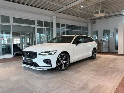 Gebraucht Volvo V60 R-Design 190 PS (139 kW) 2019 Weiß Kombi