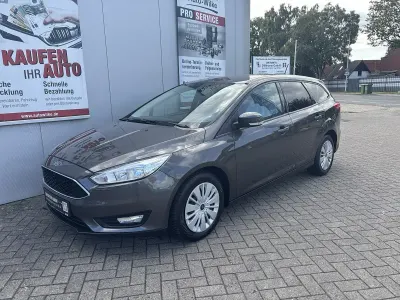 Gebraucht Ford Focus 101 PS (74 kW) 2018 Grau metallic Kombi