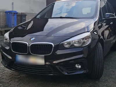Gebraucht BMW 220 Gran Tourer Advantage 192 PS (141 kW) 2018 Braun Van / Kleinbus