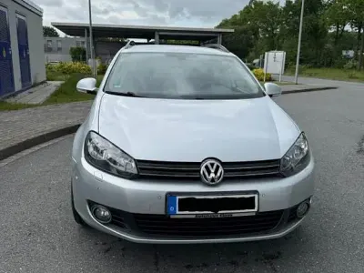 Gebraucht VW Golf VI Comfortline 140 PS (102 kW) 2011 Silber Kleinwagen