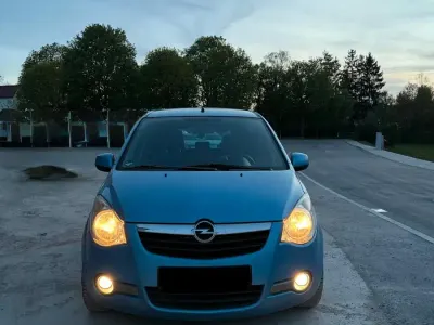 Usata Opel Agila Edition 86 CV (63 kW) 2008 Blu Utilitaria