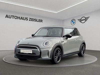 Moonwalk grey Gebraucht 2022 Mini Cooper Hatch Kleinwagen | 18.730 € (Guter Preis)