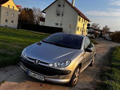 Gebraucht Peugeot 206 CC Platinum 109 PS (80 kW) 2002 Silber Cabrio